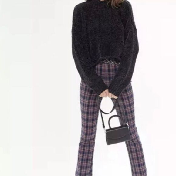 NWOT Sweater Size S Urban Outfitters Black - Picture 1 of 6